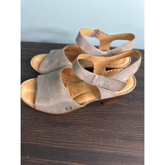 Born Women's sandals size 8 leather comfort heel muted silver/gray - Picture 2 of 7